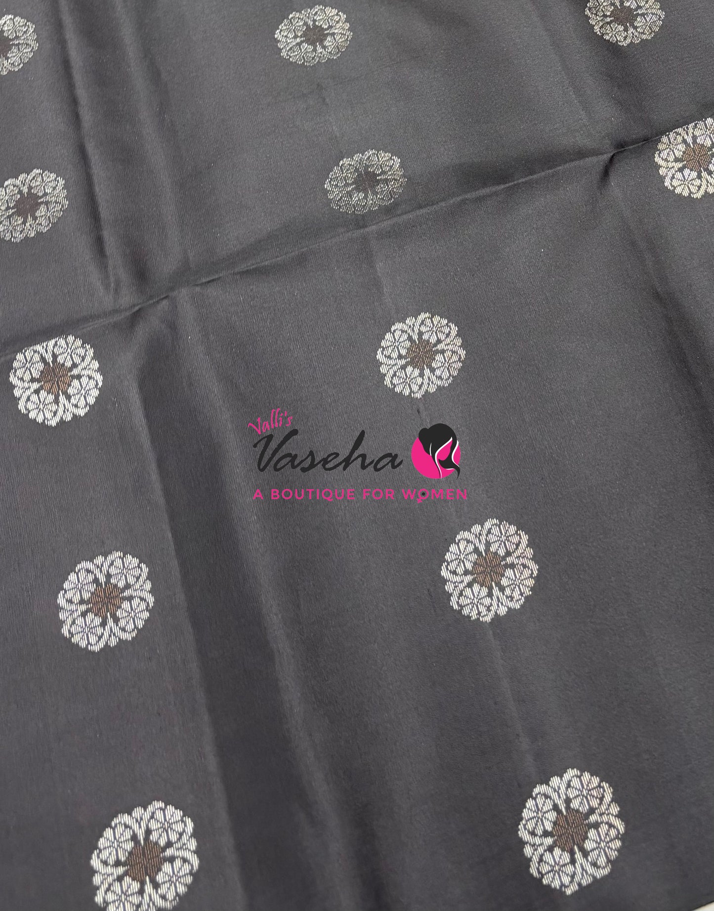 Pure Soft Silk Saree - Border Less  - Onion Pink & Black Combo - VVPSS055
