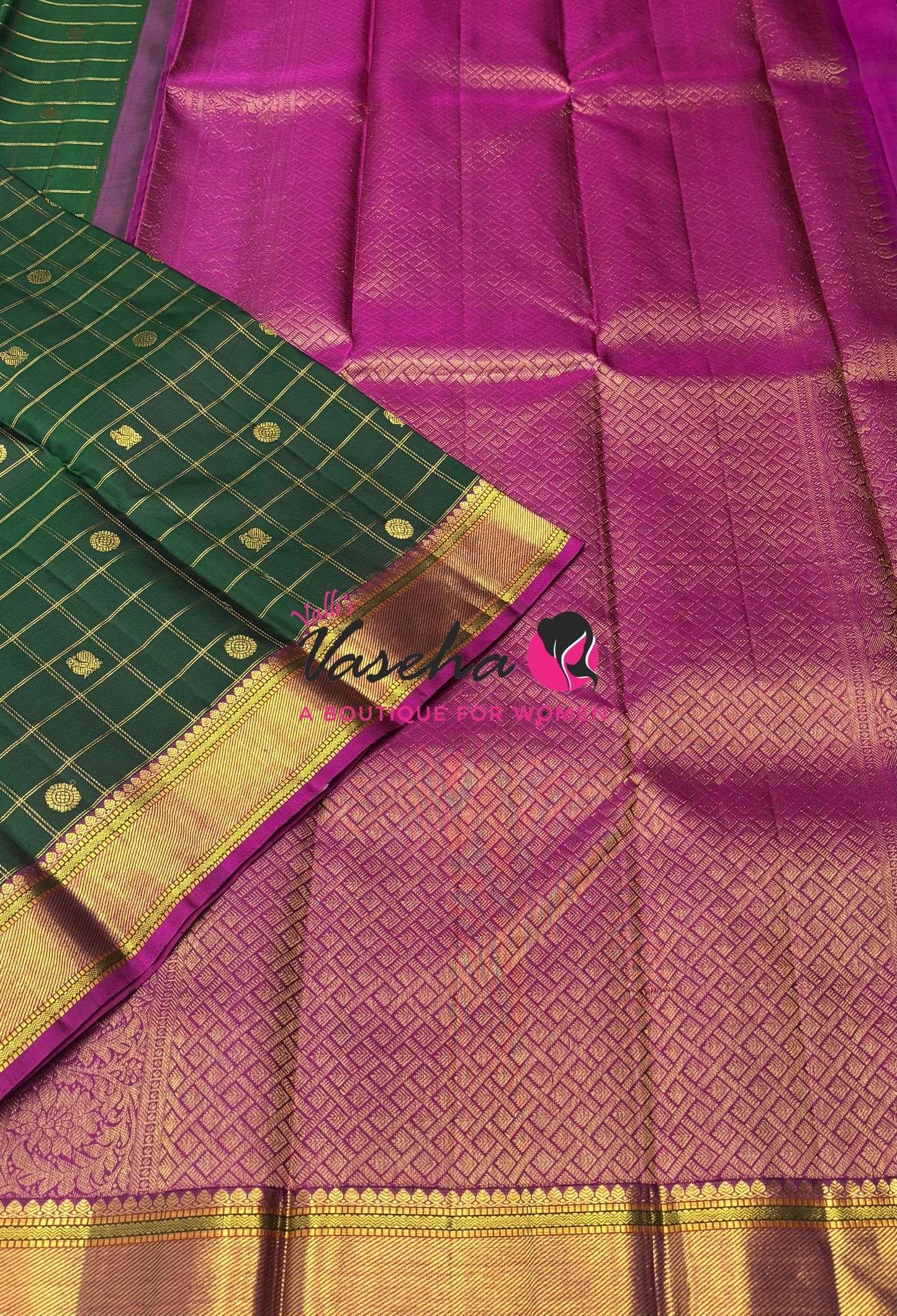 Pure Kanchipuram Silk Saree - Green With Pink Combo - VVPS027