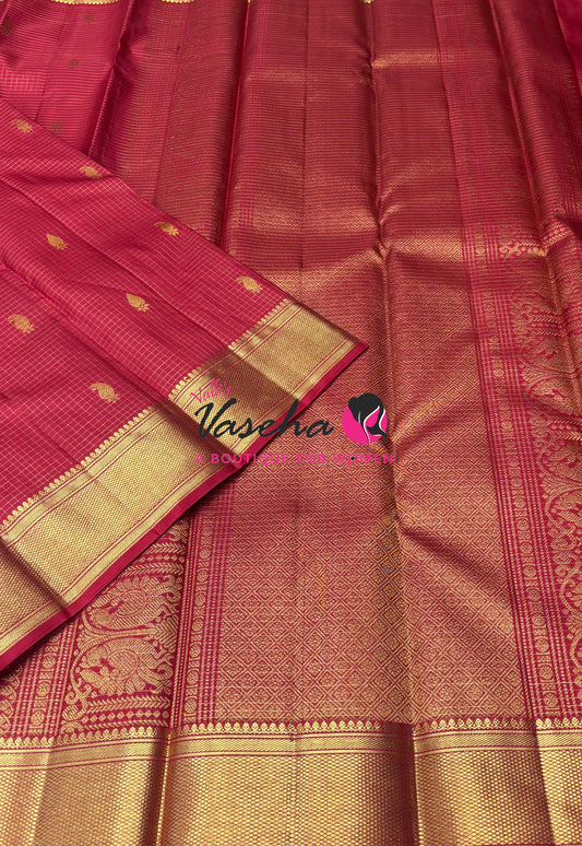 Pure Kanchipuram Silk Saree - Red Shade  - VVPS012
