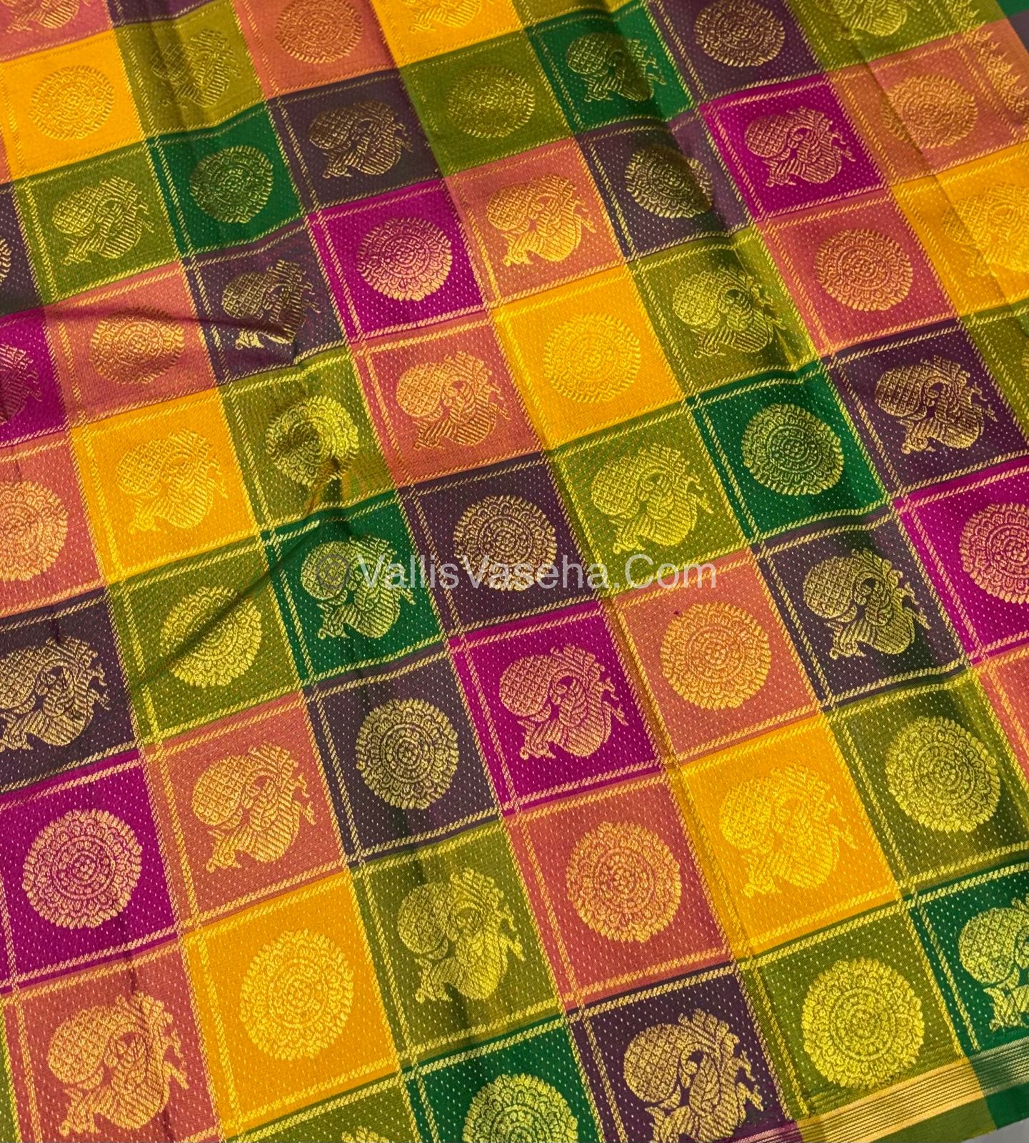 Pure Kanchipuram Silk Saree - Pink with Multi colour Shade - VVPS025