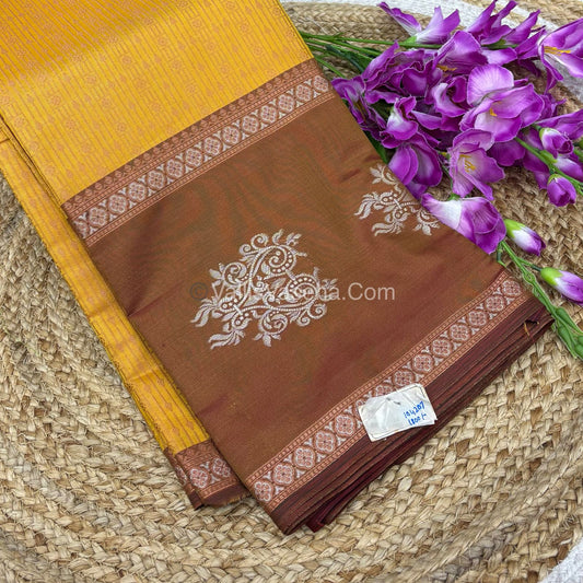50% less - Offer Saree - Semi Banarasi Saree - VVDS003