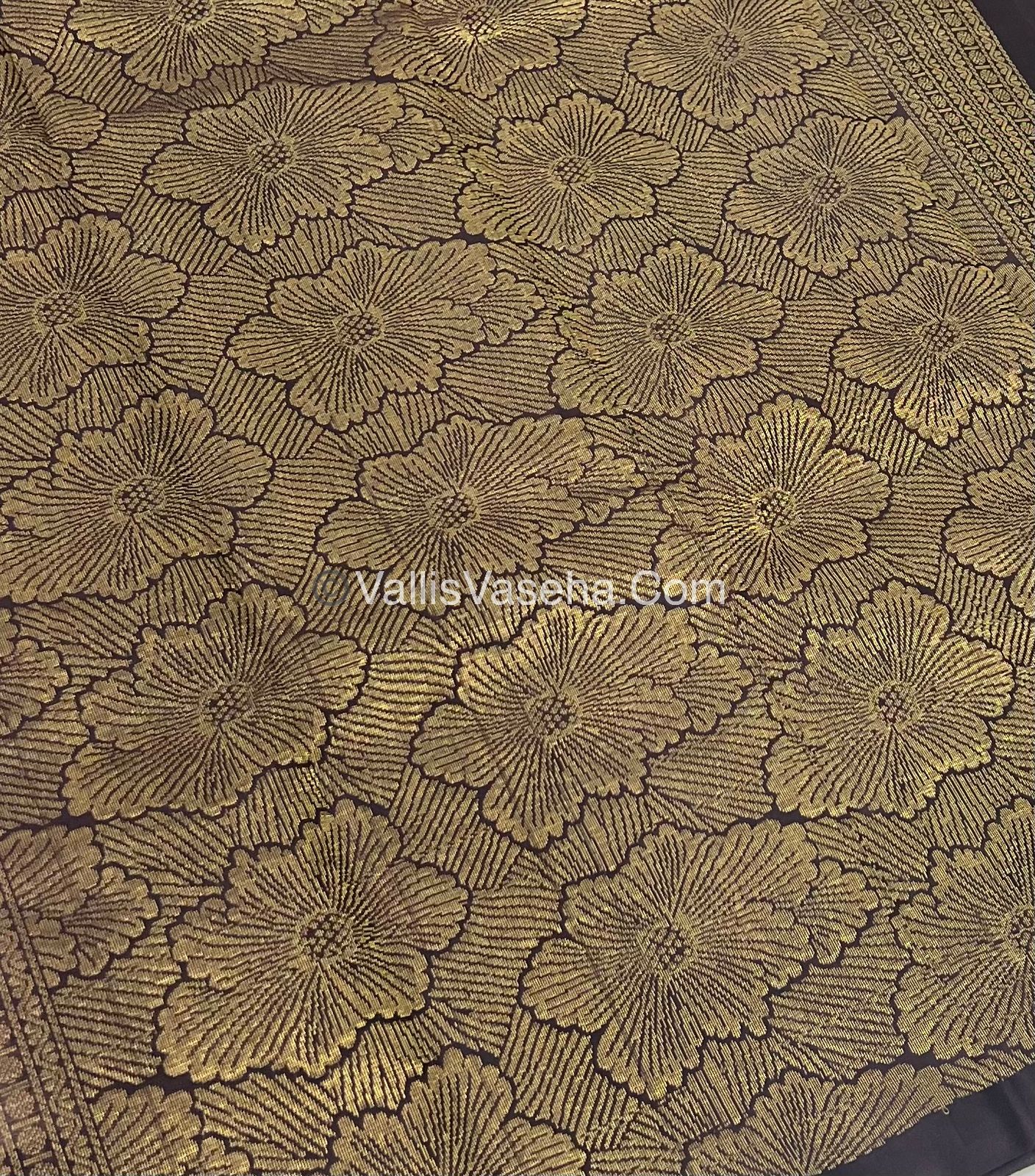 Half Mix - Pure Soft Silk Saree - VVPSS040