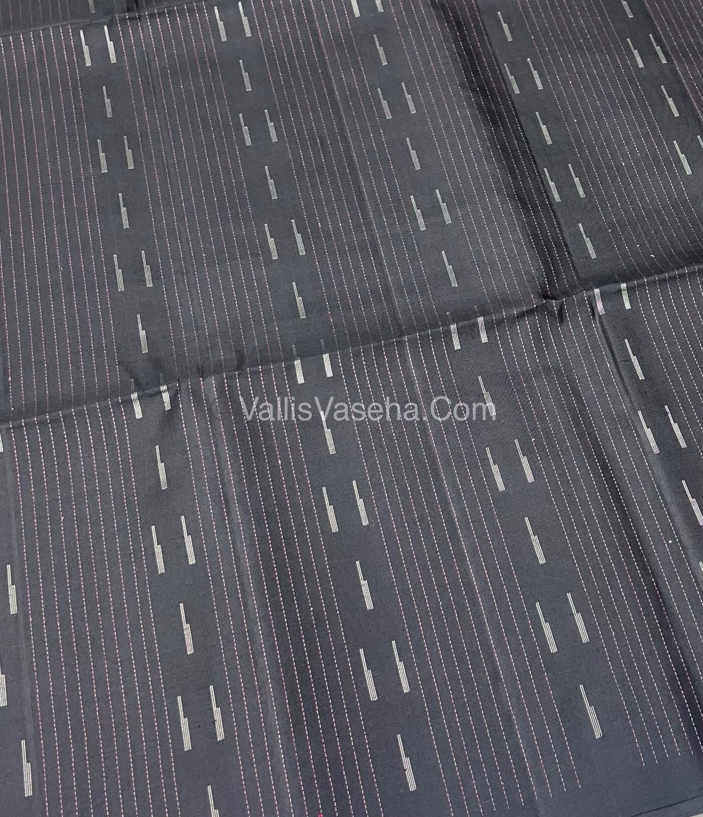 Pure Soft Silk Saree - Antique Zari - Border Less - Black - VVPSS037