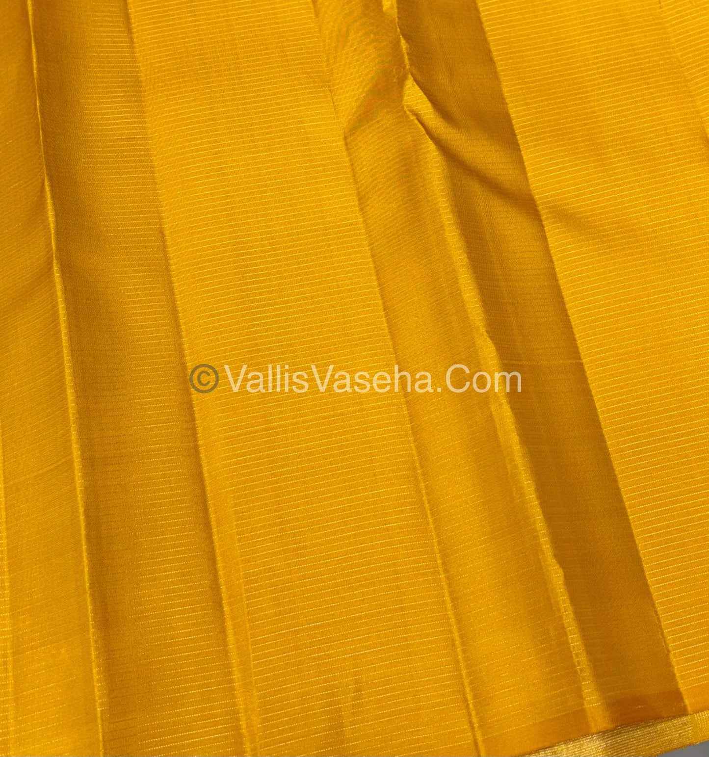 Pure Kanchipuram Silk Saree - Maroon & Yellow Combo - VVPS036