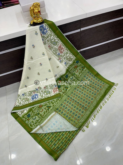 Semi Tussar / Semi Chappa Silk |Peacoak Design | - Cream & Green Combo - VVSTS018