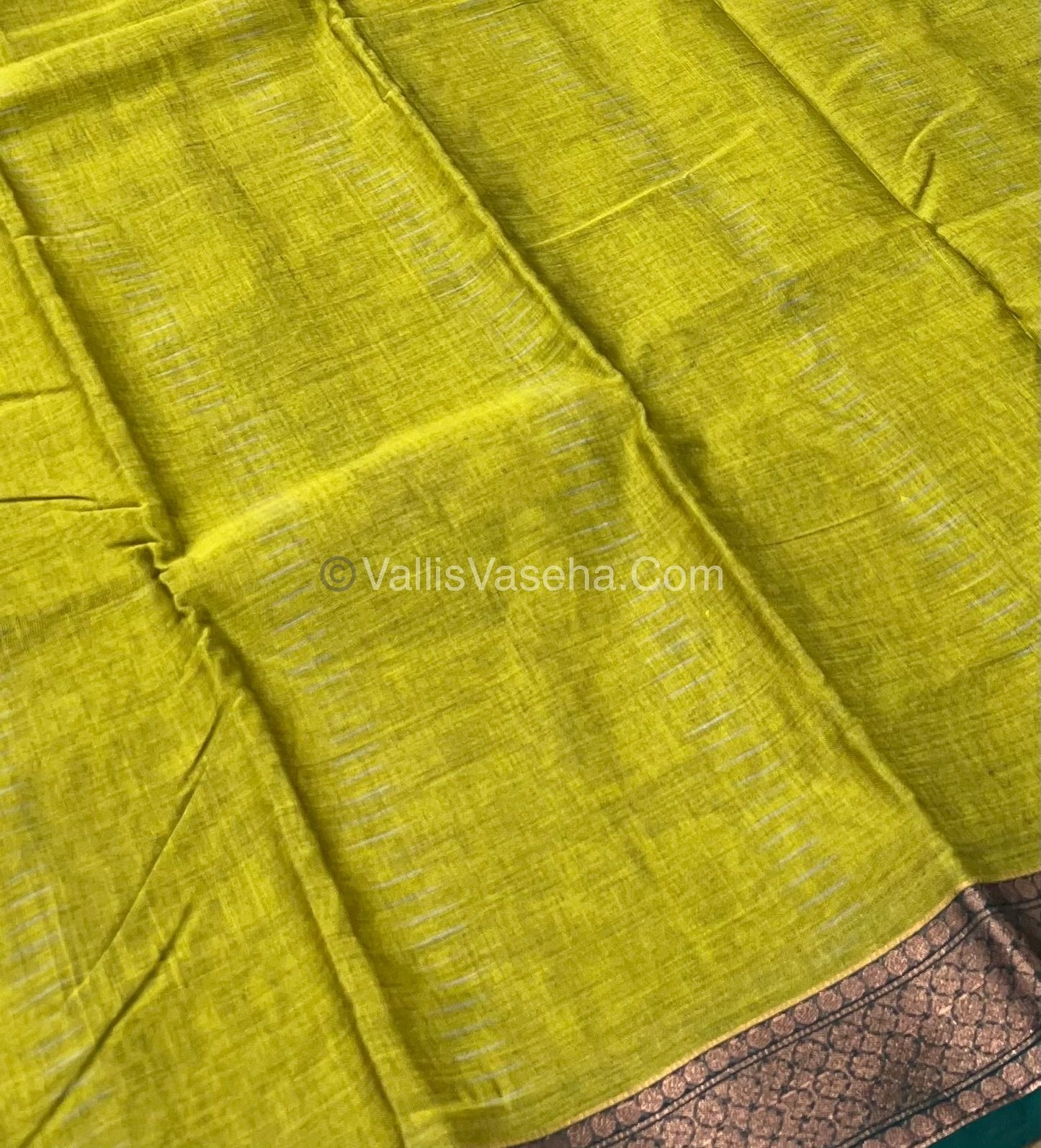 Dhaka Cotton Saree - VVDCS001