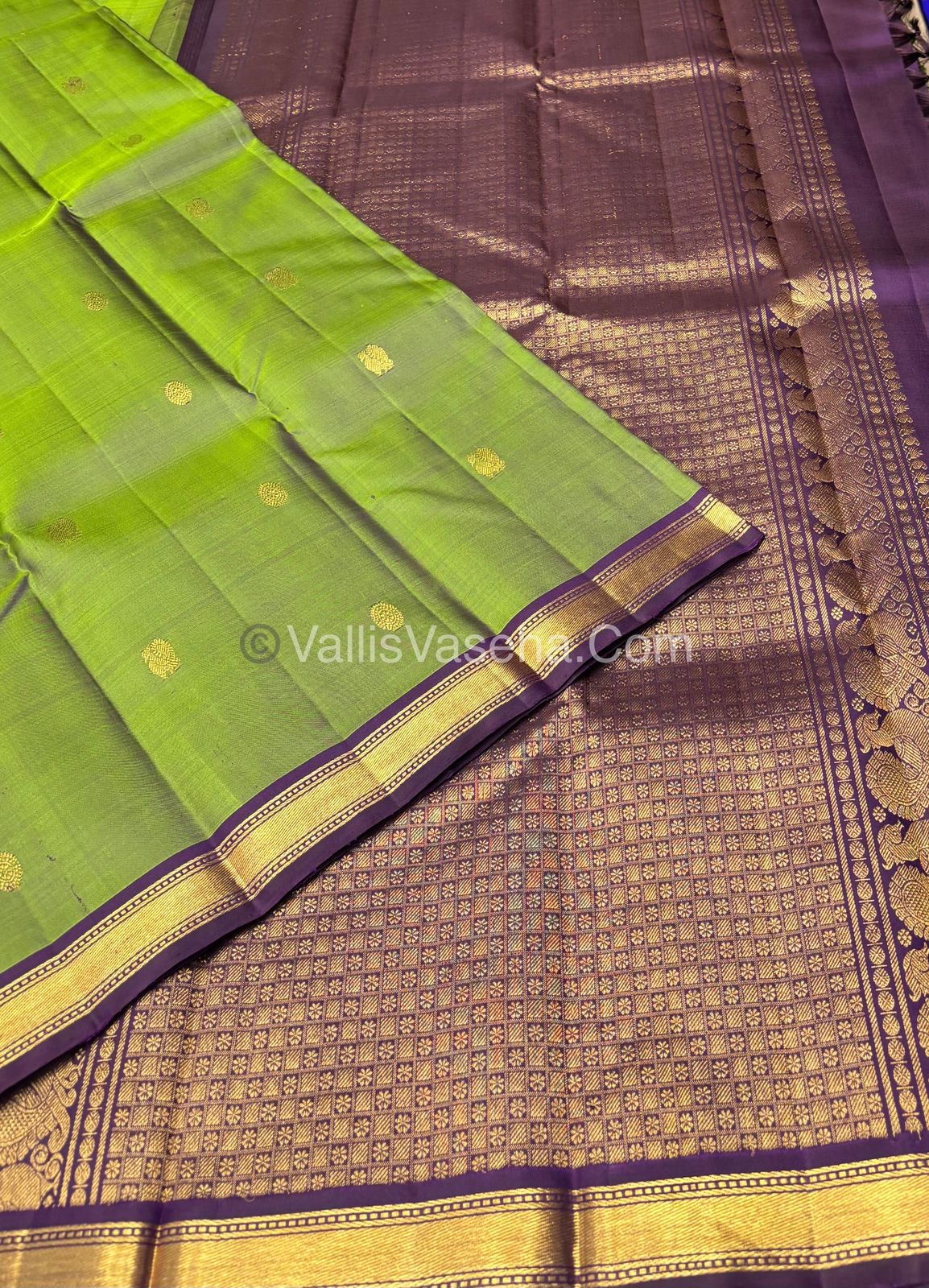 Pure Kanchipuram Silk Saree - Green & Dark Purple Combo - VVPS021