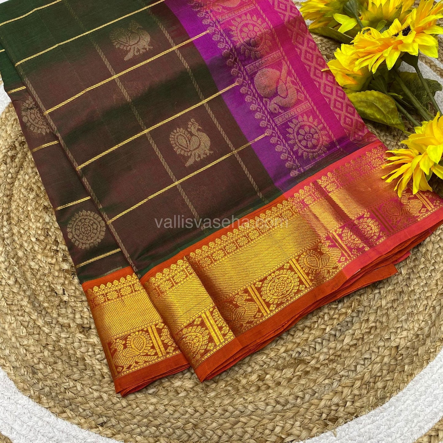 Pure Silk Cotton Saree - Mayil & Chakkaram Design - Manthulir Green with Peachish Pink - VVMC001