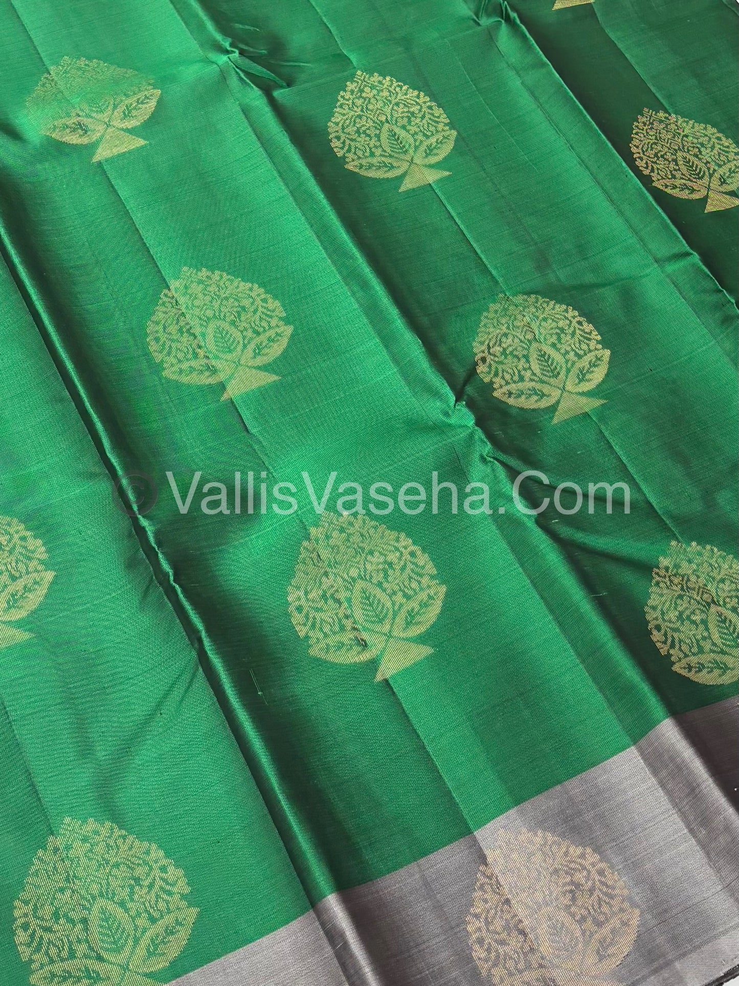 Half Mix - Pure Soft Silk Saree - VVPSS043