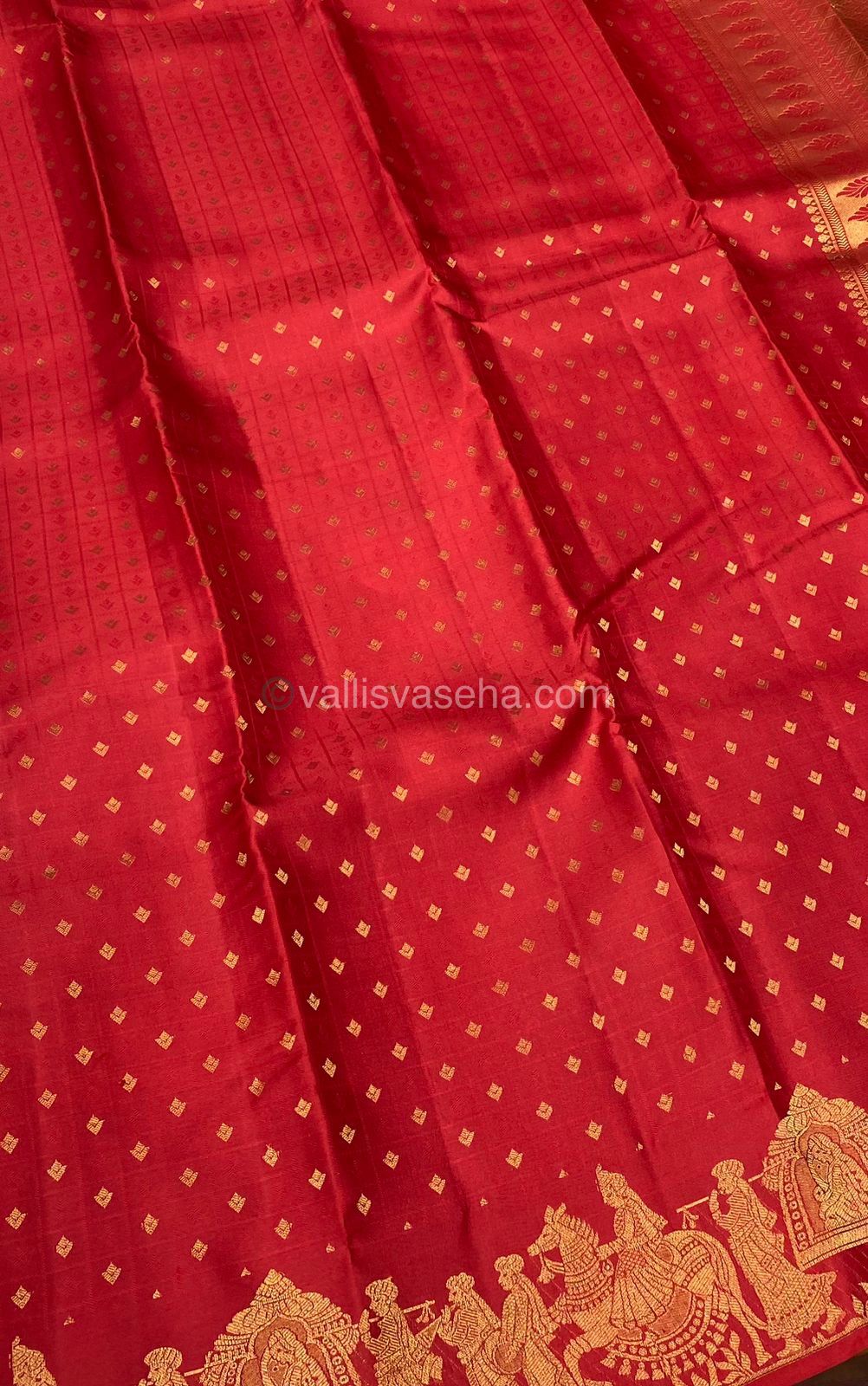 Pure Kanchipuram Silk Saree - Lakdhadeepam Butta with Self embossed Checks & Pallaku Design Self Border- Red shade  - VVPS006