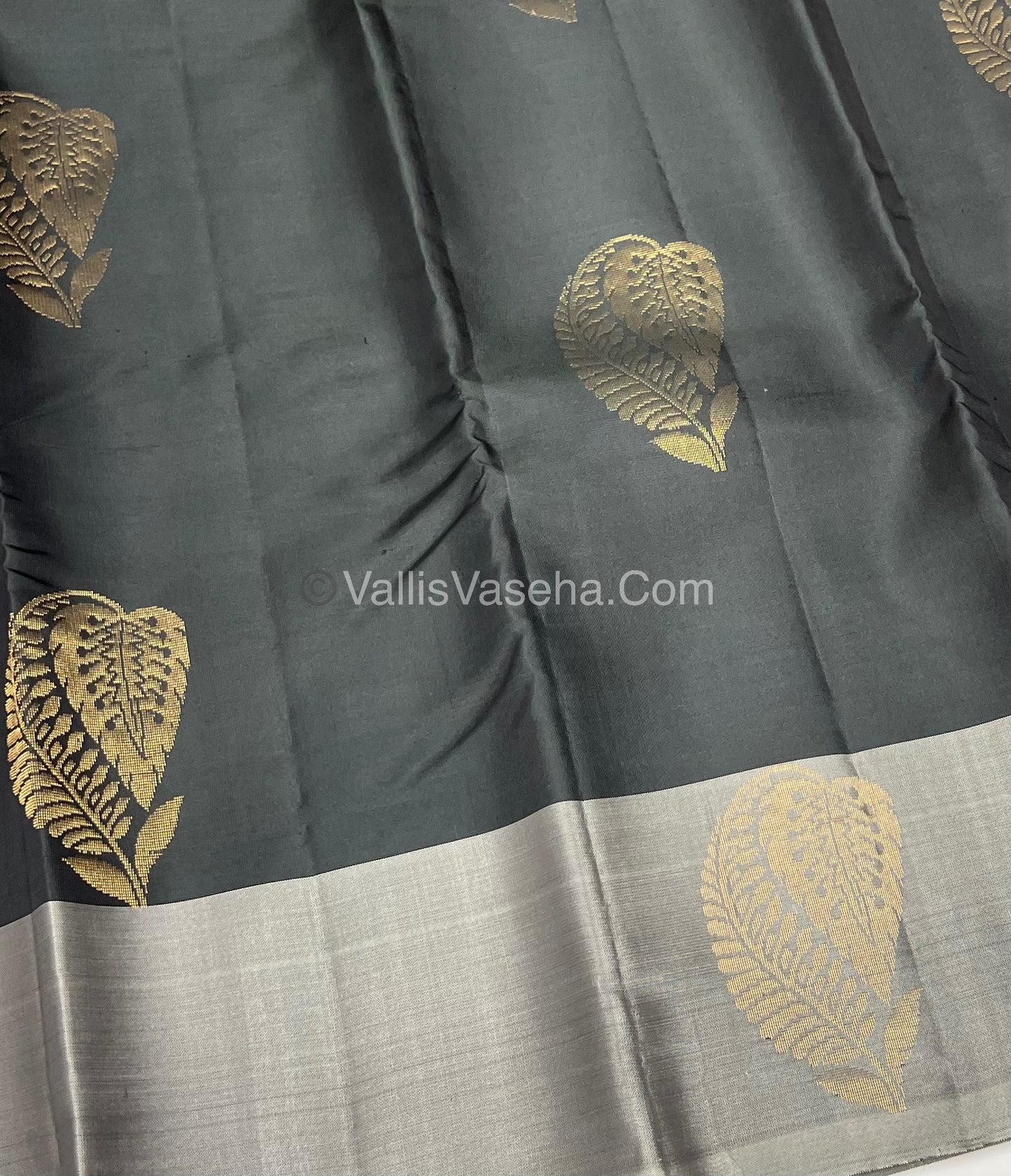 Half Mix - Pure Soft Silk Saree - VVPSS054