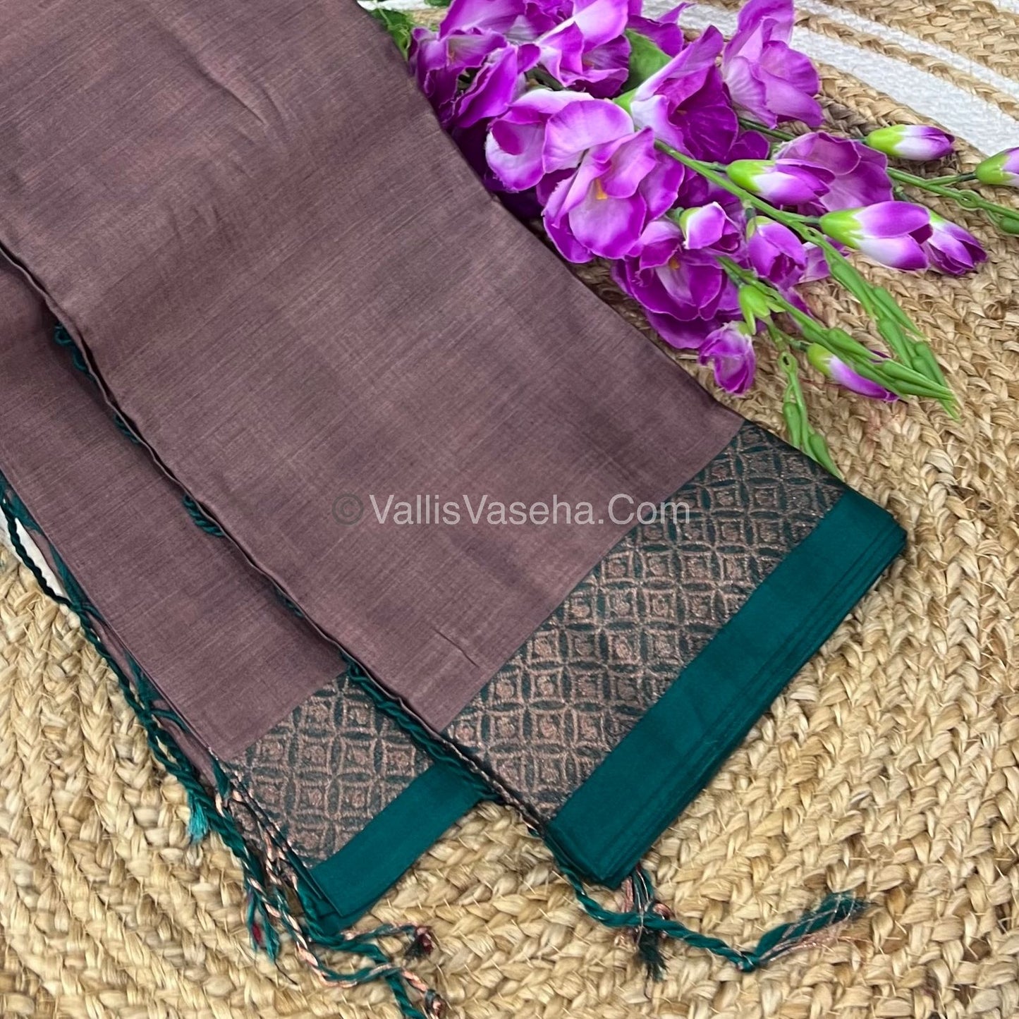 Dhaka Cotton Saree - VVDCS001