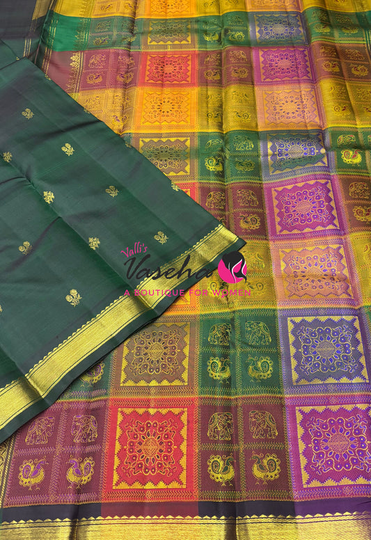 Pure Kanchipuram Silk Saree - Green - VVPS085