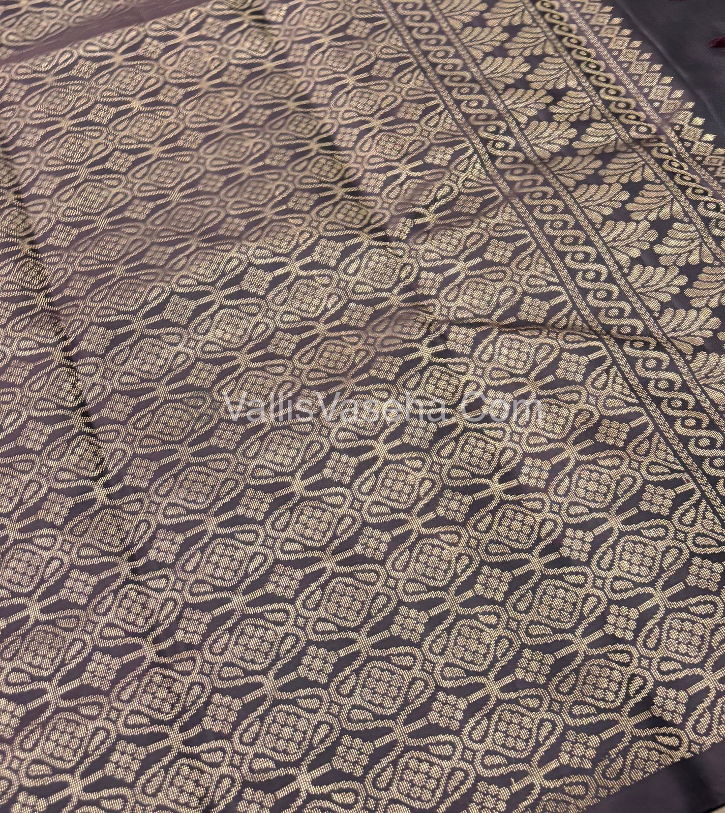 Half Mix - Pure Soft Silk Saree - VVPSS049