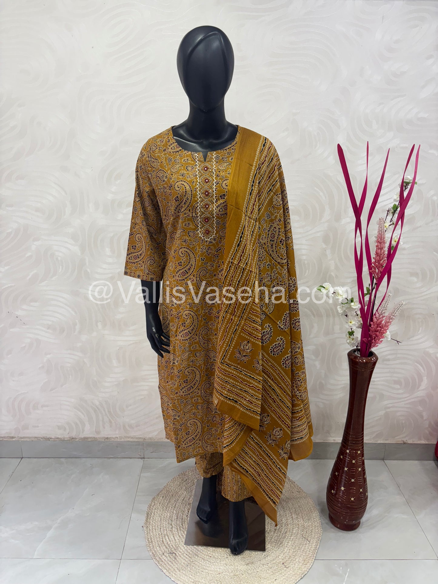 Readymade 3pc Set - Ajrakh Print - VVRMS002
