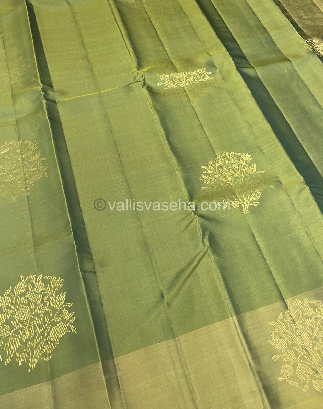 Half Mix - Pure Soft Silk Saree - VVPSS030