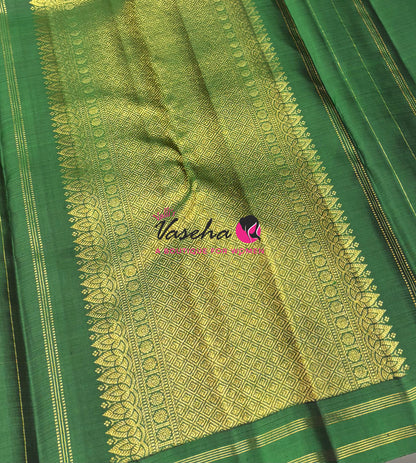 Pure Kanchipuram Silk Saree - Mahendi Green & Green Shade  - VVPS022