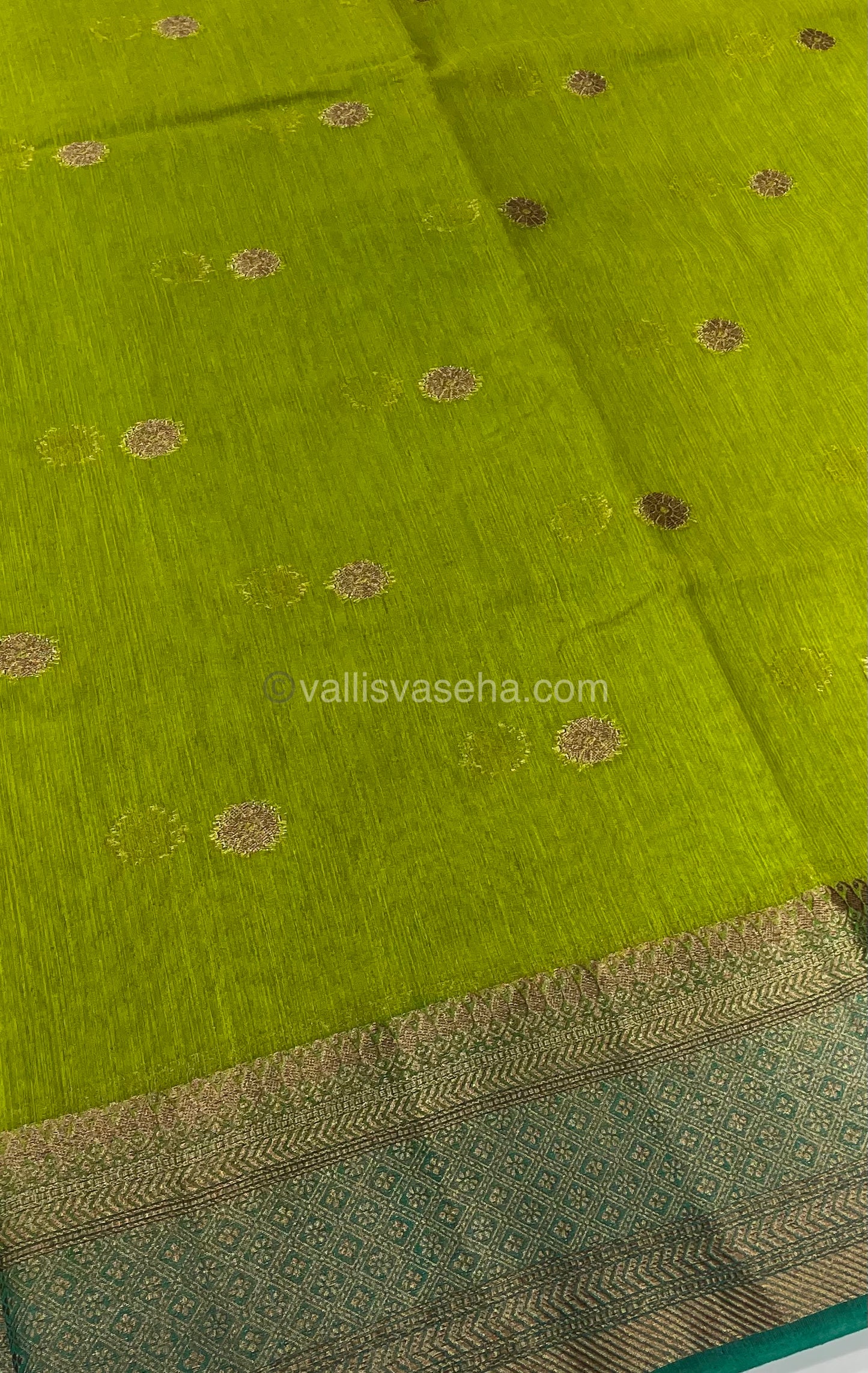 Bamboo Silk Saree  - Mehandi Green with Ramar Green Shade - VVBSS001