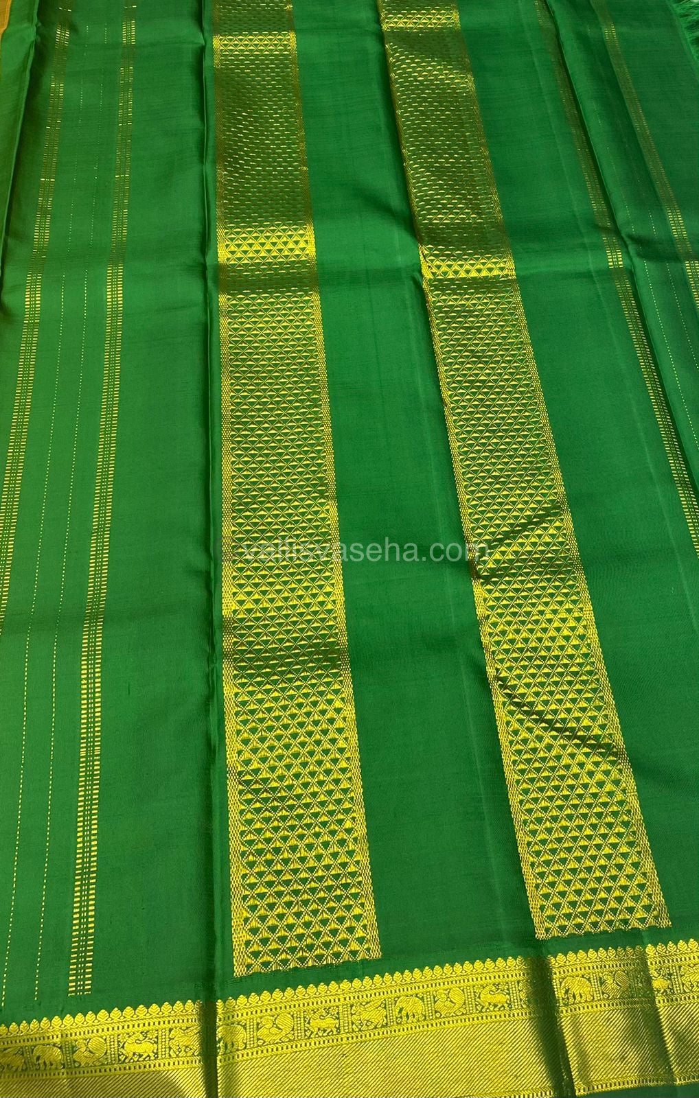 Pure Kanchipuram Silk Saree - Korvai - Mayil & Chakkaram Design - Mambalam Yellow with Green Combo- VVPS004