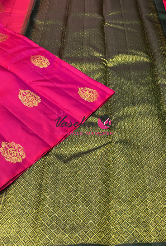 Pure Kanchipuram Silk Saree - Border Less - Pink with Green Combo - VVPS043