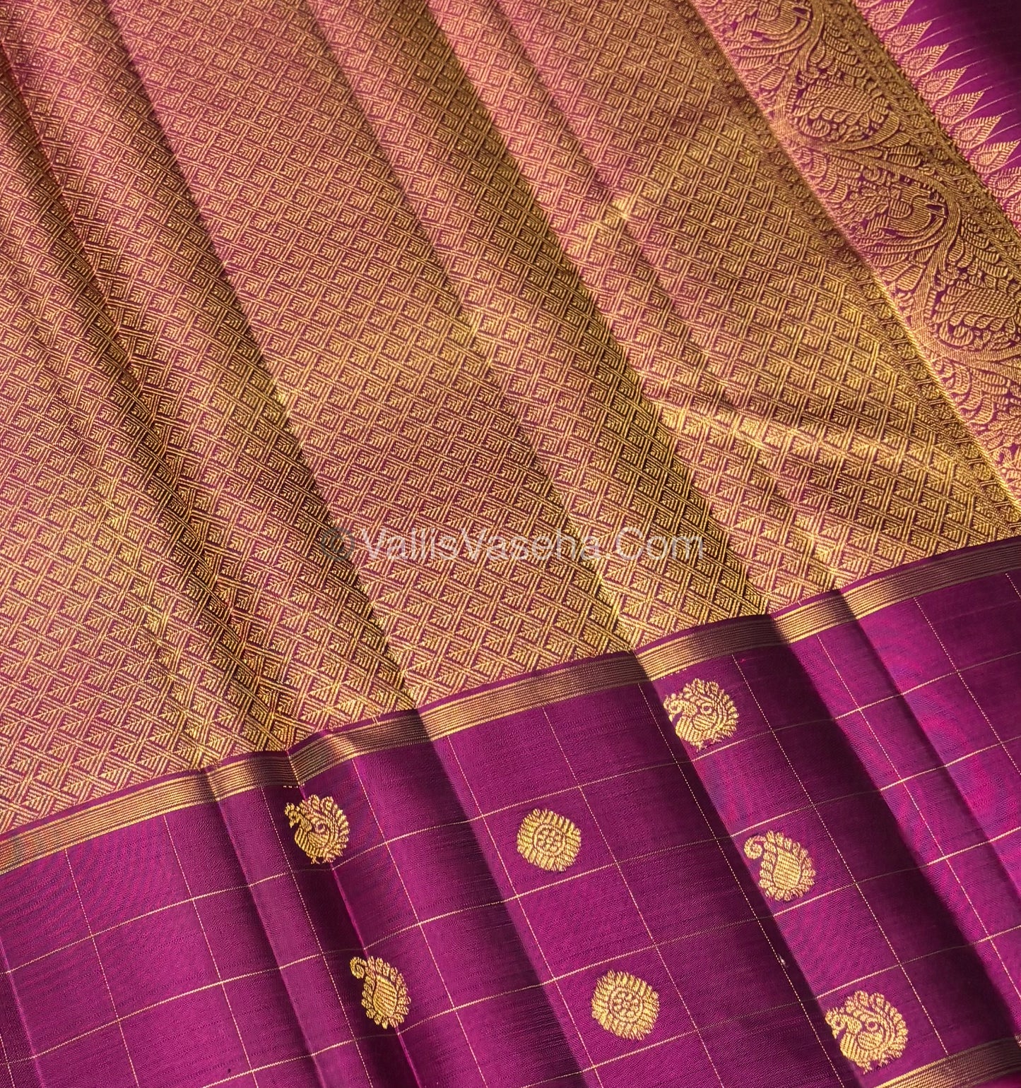 Pure Kanchipuram Silk Saree - Green & Purple Combo - VVPS027