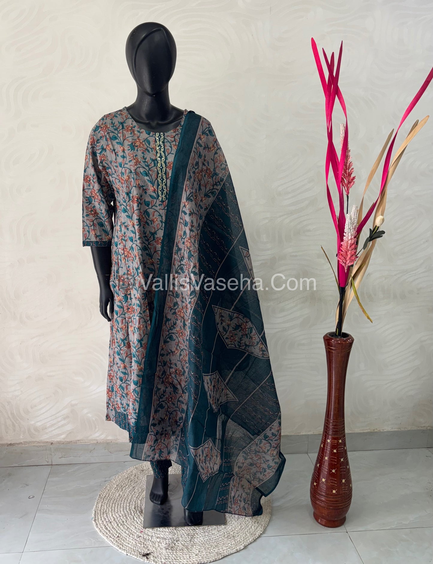 Ready Made - Anarkali - Salwar, Kameez & Duppatta(3pc)- Printed Cotton - VVAS006