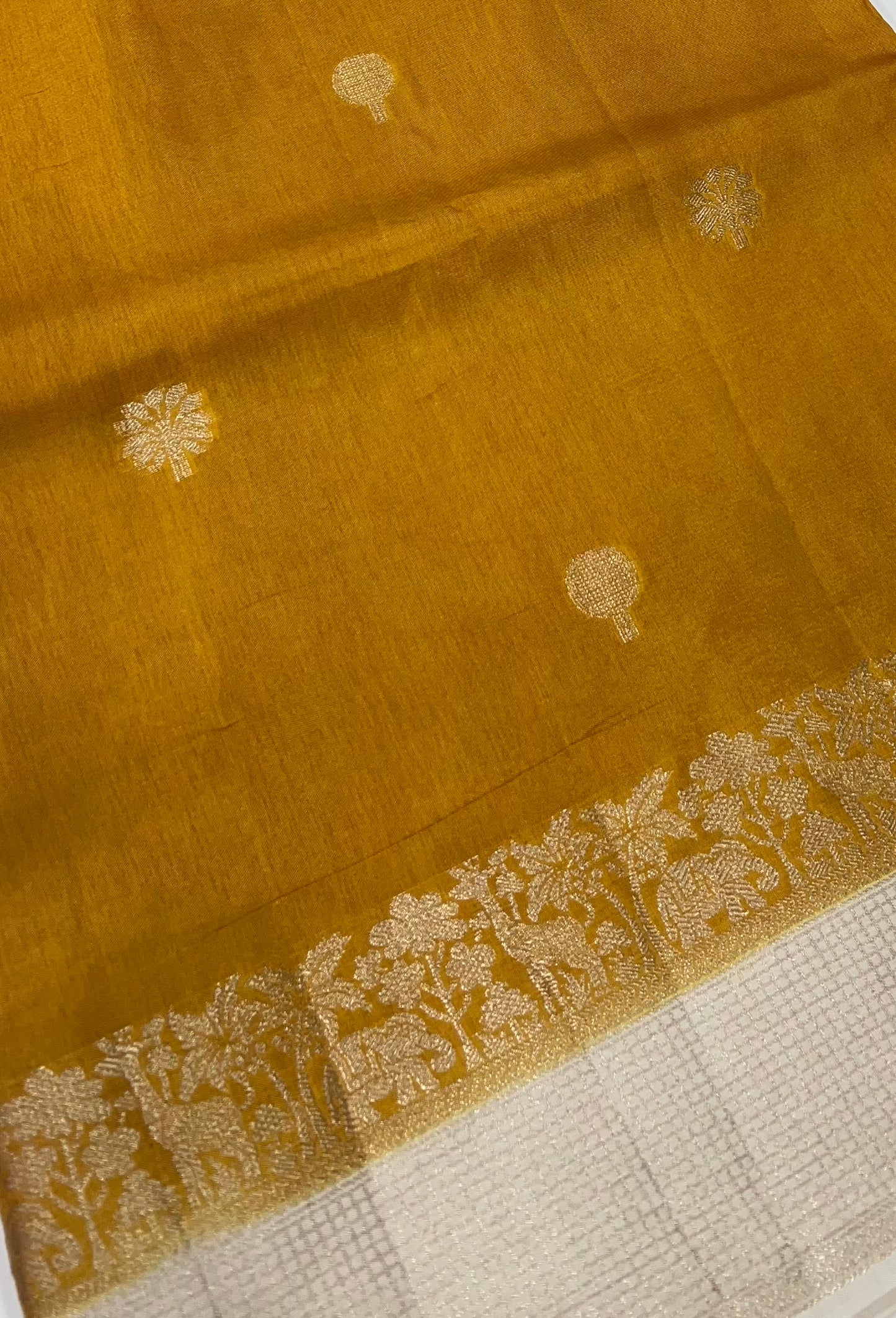 Russian Viscose - Premium Viscose Saree - VVRVS001