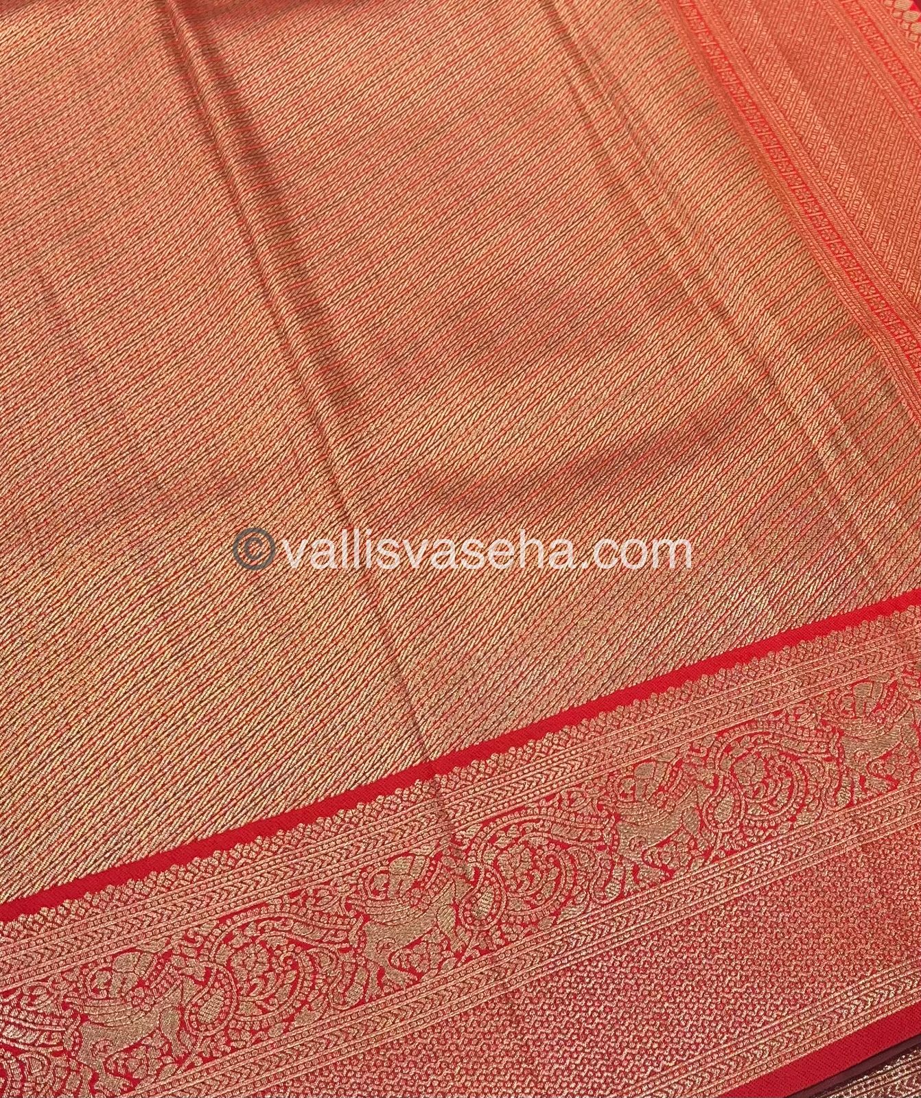 Semi Kanchi Silk - Green & Red Shade  - VVSKS004