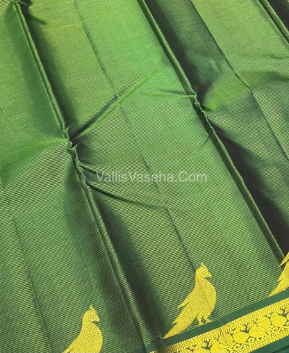 Pure Kanchipuram Silk Saree - Vaira Voosi design - Green shade - VVPS022