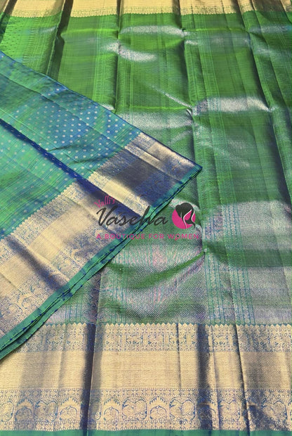 Pure Kanchipuram Silk Saree - Dual Tone Green Shade - VVPS050