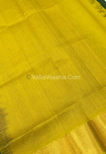Pure Silk Cotton Saree - Mayil & Chakkaram Design - Green With Lemon Yellow Shade VVMC002