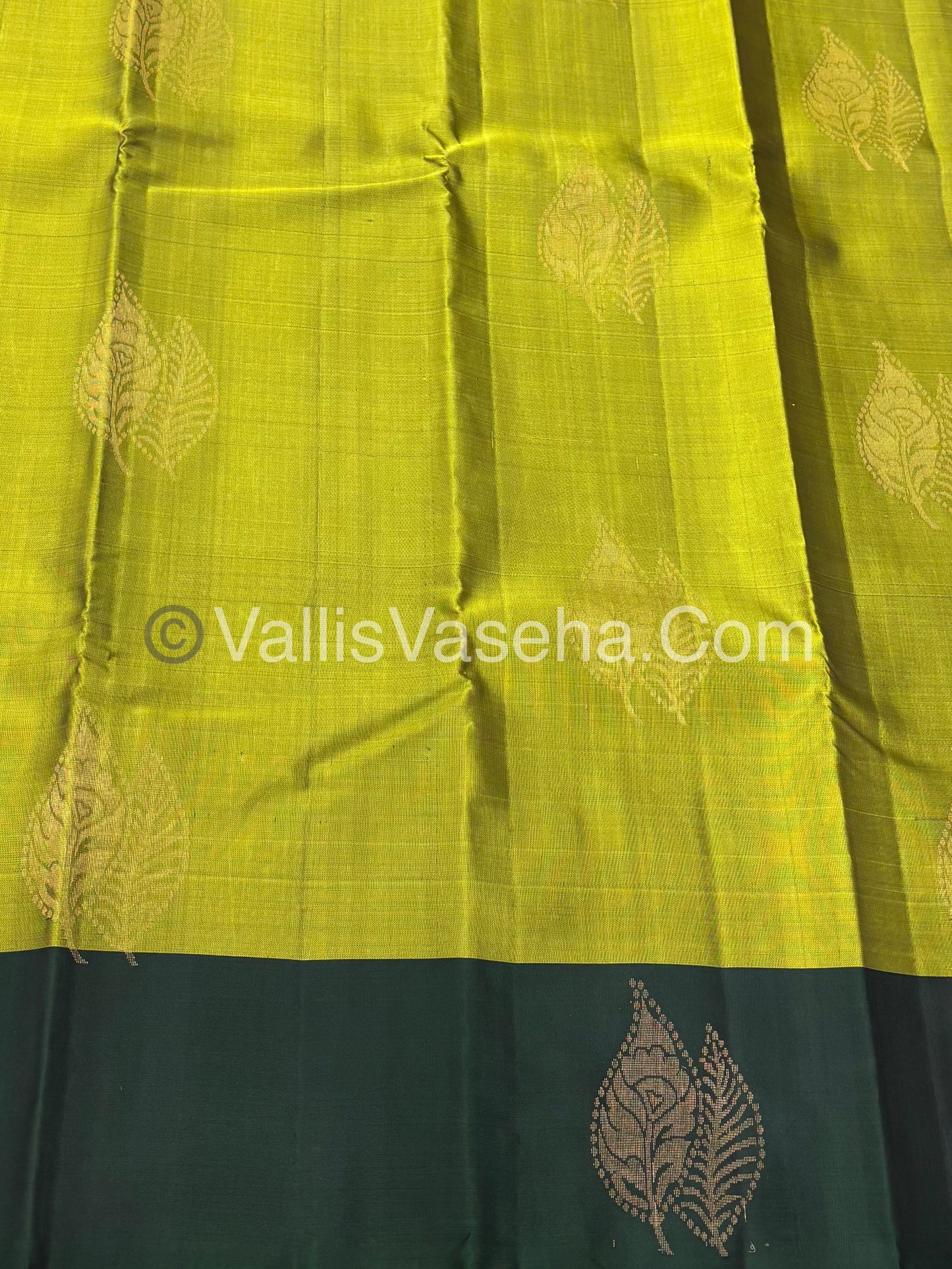 Half Mix - Pure Soft Silk Saree - VVPSS075