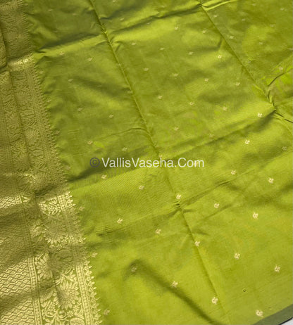 Semi Soft Silk - Peacock Butta Border - Green Shade -VVSSS011