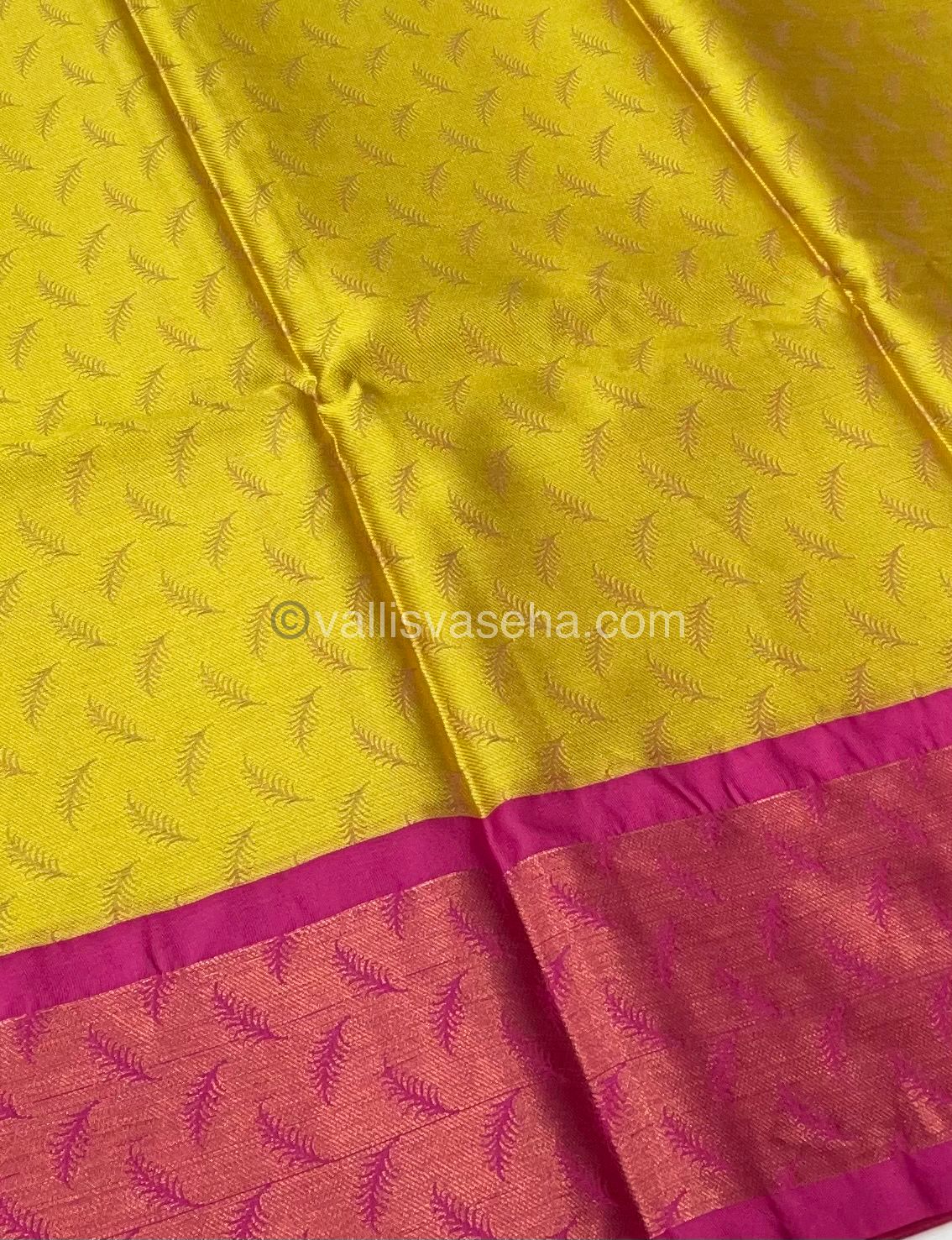 Banarasi - Kora Muslin Saree - VVKMS001