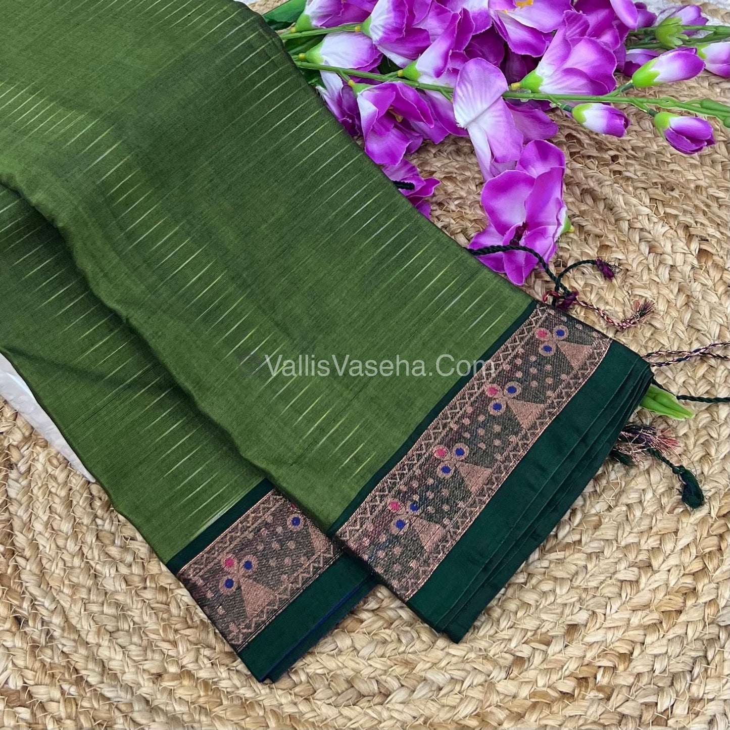 Dhaka Cotton Saree - VVDCS001