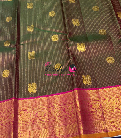 Pure Kanchipuram Silk Saree - Vairavoosi Design  - Mandhulir Green & Pink Combo - VVPS059