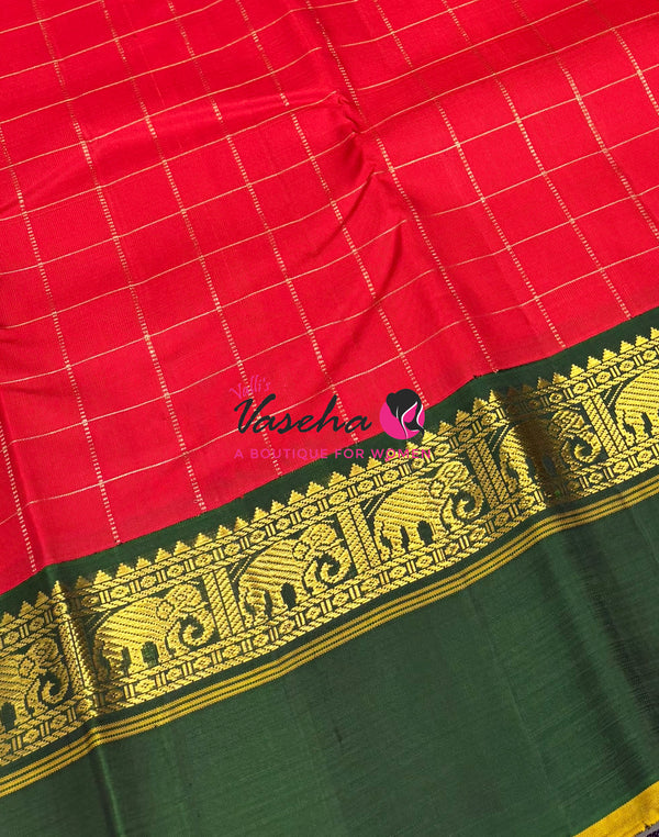 Pure Kanchipuram Silk Saree - Red & Green Combo - VVPS040