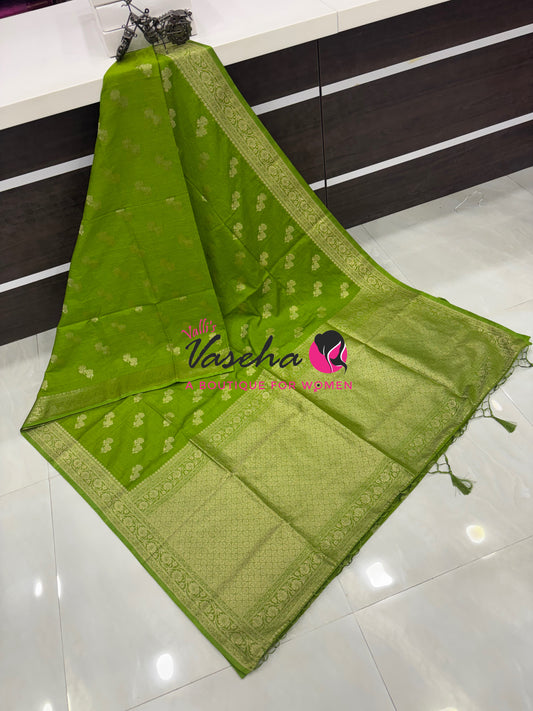 Banarasi - Heritage Silk - Semi Kathan Silk - Parrot  Green Shade - VVBHS011