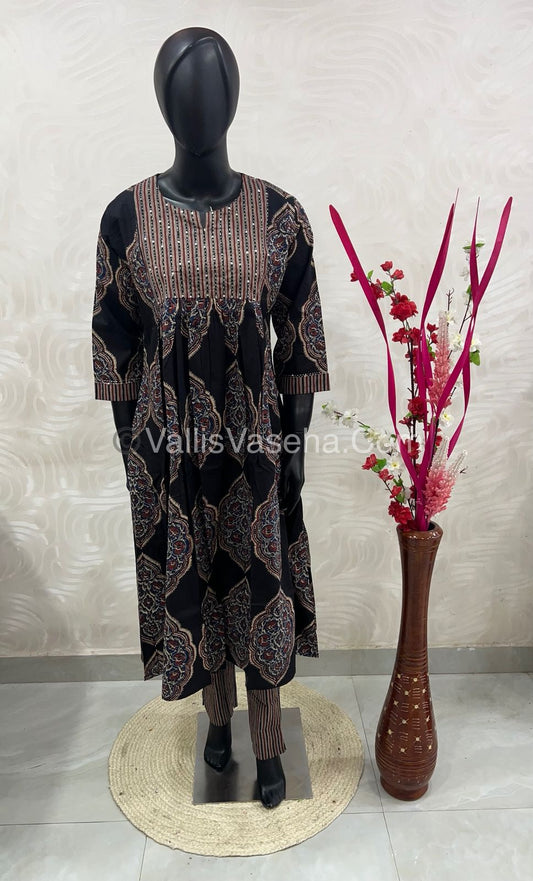 Salwar & Kameez(2pc) Set - Ajrakh Print  - VVRCS004