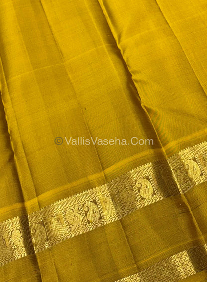 Pure Kanchipuram Silk Saree - Green & Mustard Yellow Shade  - VVPS022
