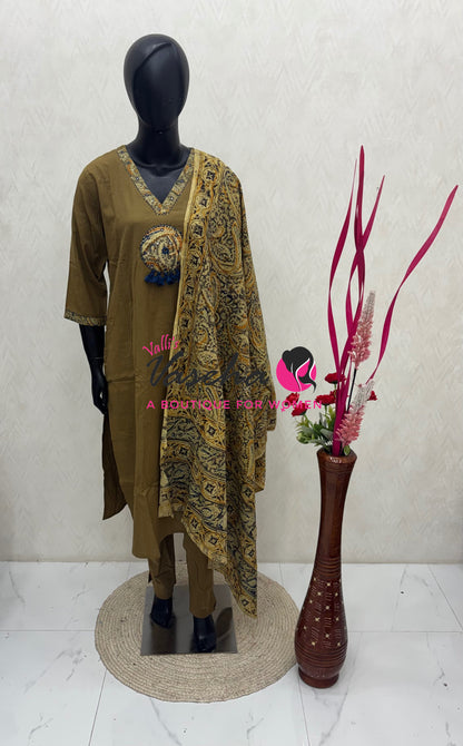 Ready Made - Pure Kalamkari Cotton - Salwar, Kameez & Duppatta(3pc)- Cotton - VVRKC001