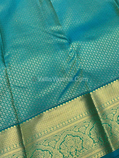 Semi Bridal Kanchipuram Silk - Green With Blue Shade  - VVSBK001