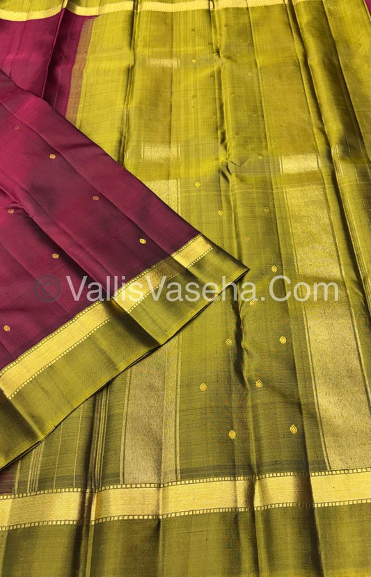 Pure Kanchipuram Silk Saree - Maroon with Mehandi Green - VVPS031