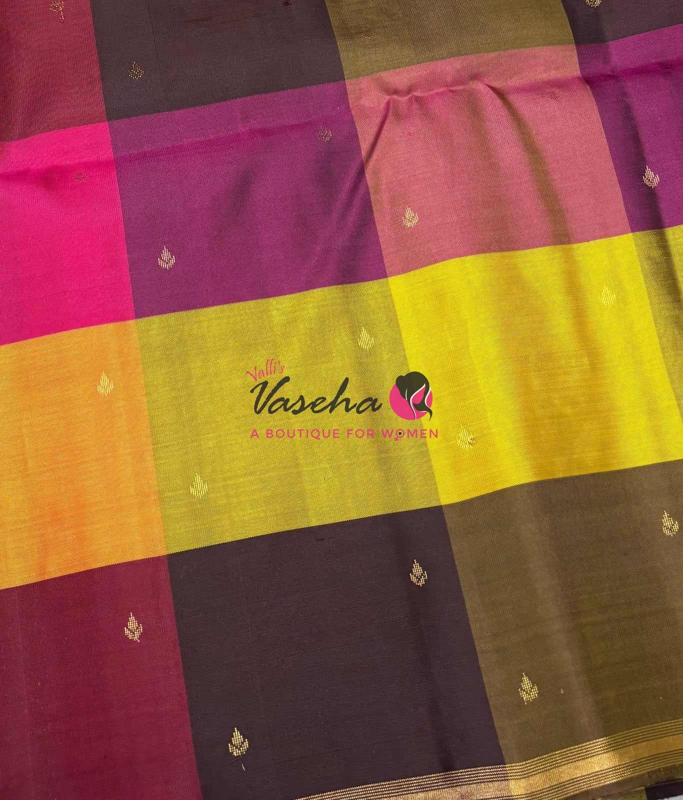 Pure Soft Silk Saree - Partly Pallu - 
Half & Half Saree - VVPSS088