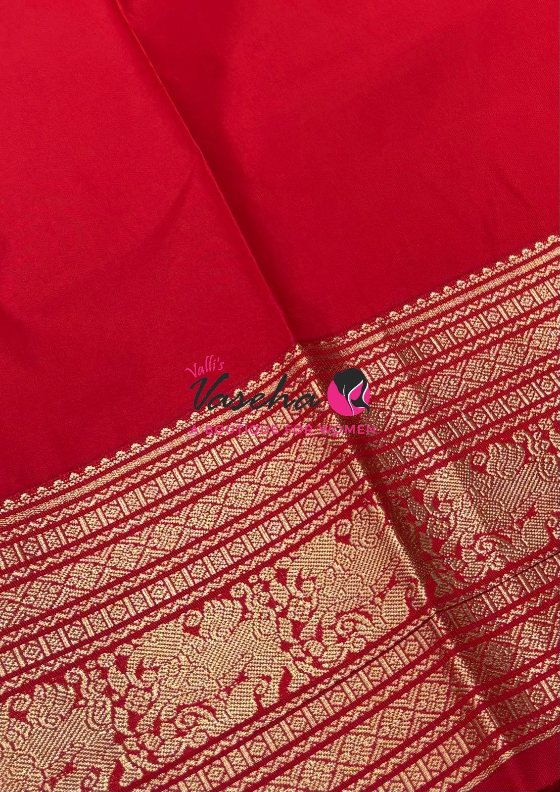 Semi Kanchi Silk  - Green & Red - VVSKS007
