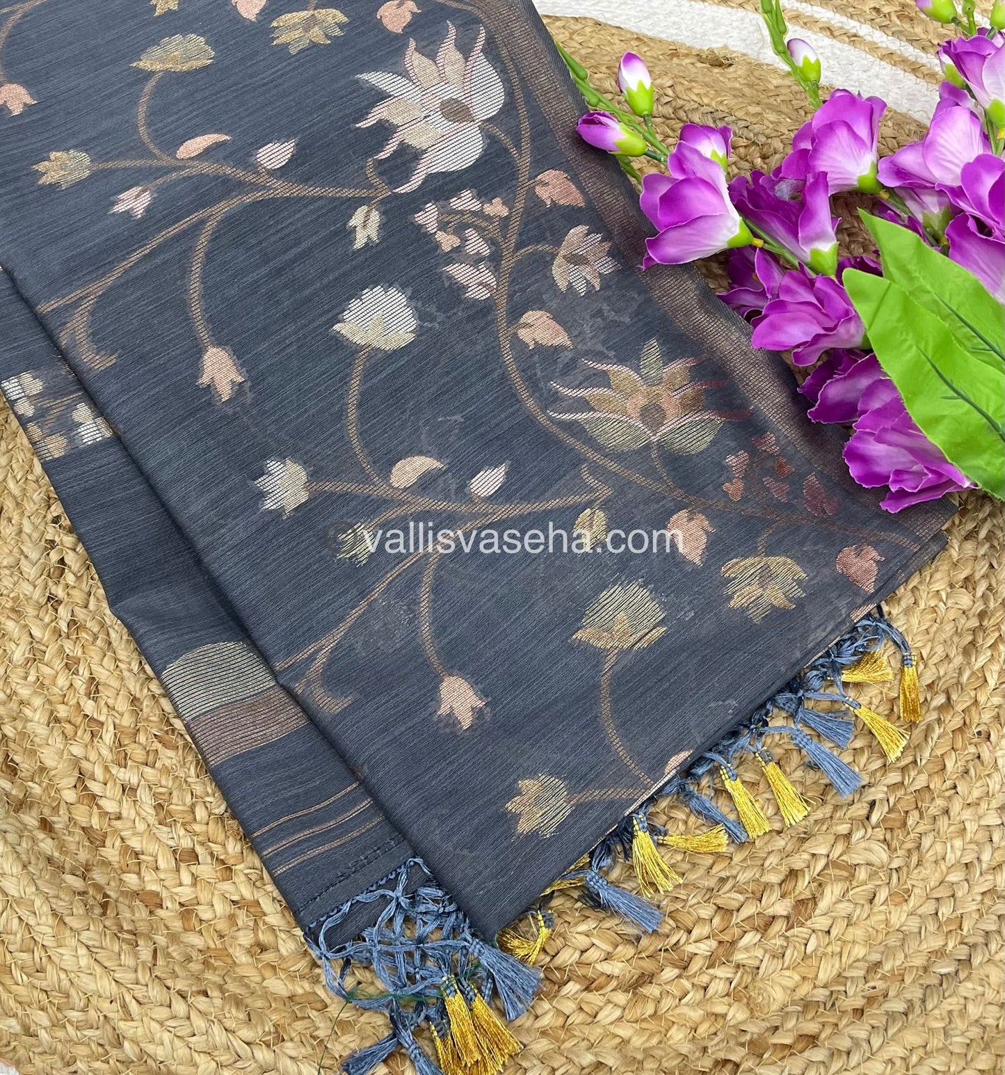 Semi Raw Silk with Jamdhani Design Weaving with Tree Design Pallu - Grey Shade - VVRS002