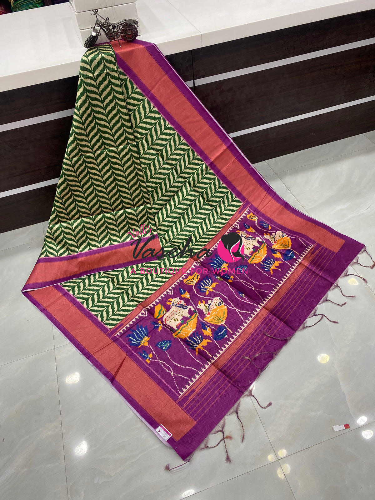 Art Tussar / Art Silk - Leaf Green & Purplish Pink  Shade - VVATS006