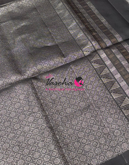 Pure Soft Silk Saree - Border Less  - Onion Pink & Black Combo - VVPSS055