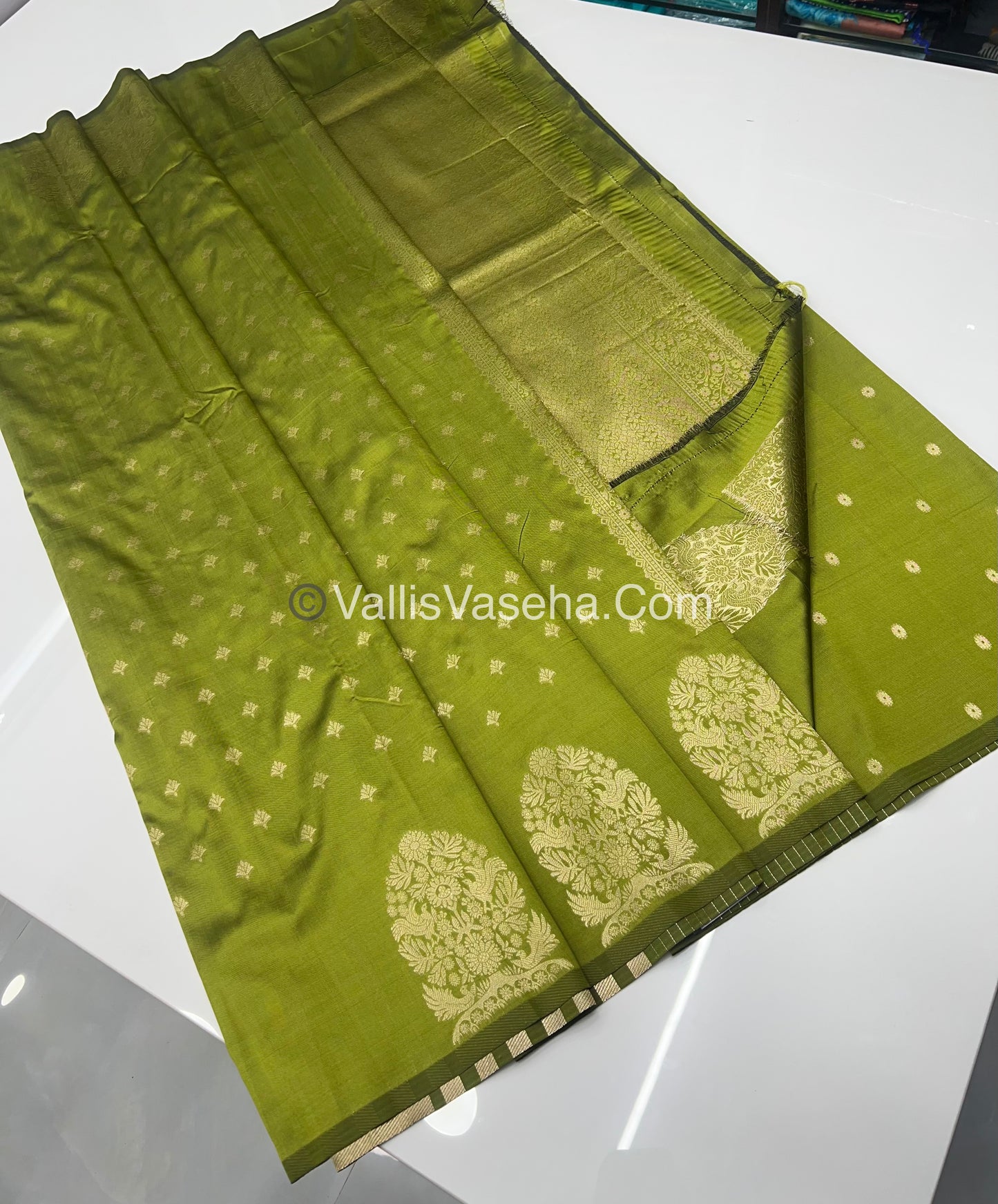 Semi Soft Silk - Tree With Double Birds Butta Border - Green Shade -VVSSS011