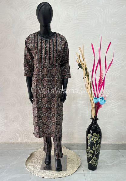 Trendy Printed  Cotton - Co-ord Set - Black Shade - VVRCS001